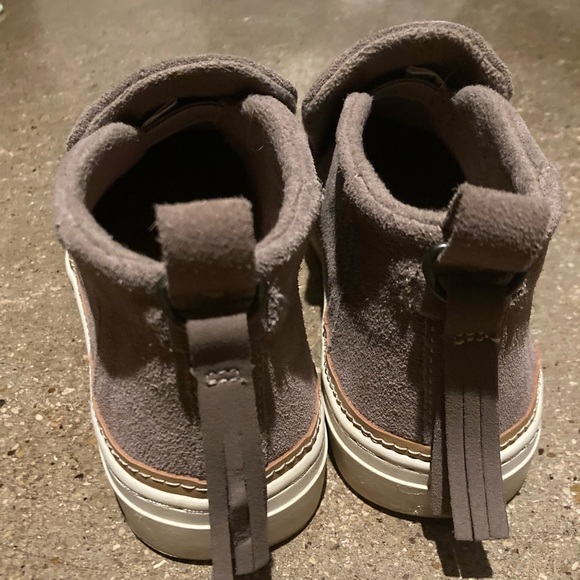 TOMS women’s 8.5 - Picture 2 of 4